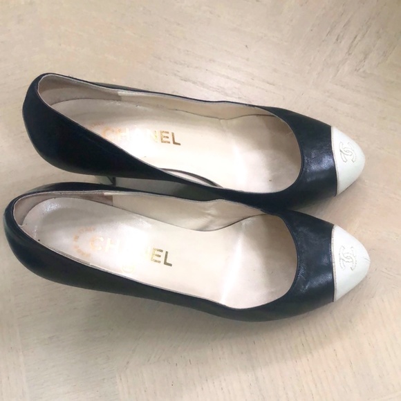 Chanel Heels Authentic / Size 36.5 - US 6.5 - Picture 3 of 14